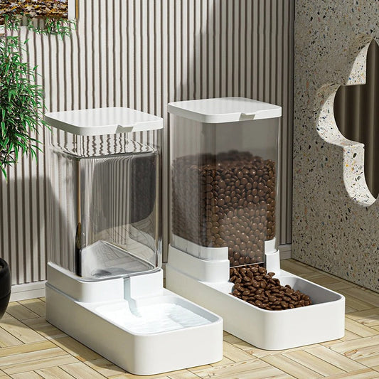 Distributeur de croquettes pour chat